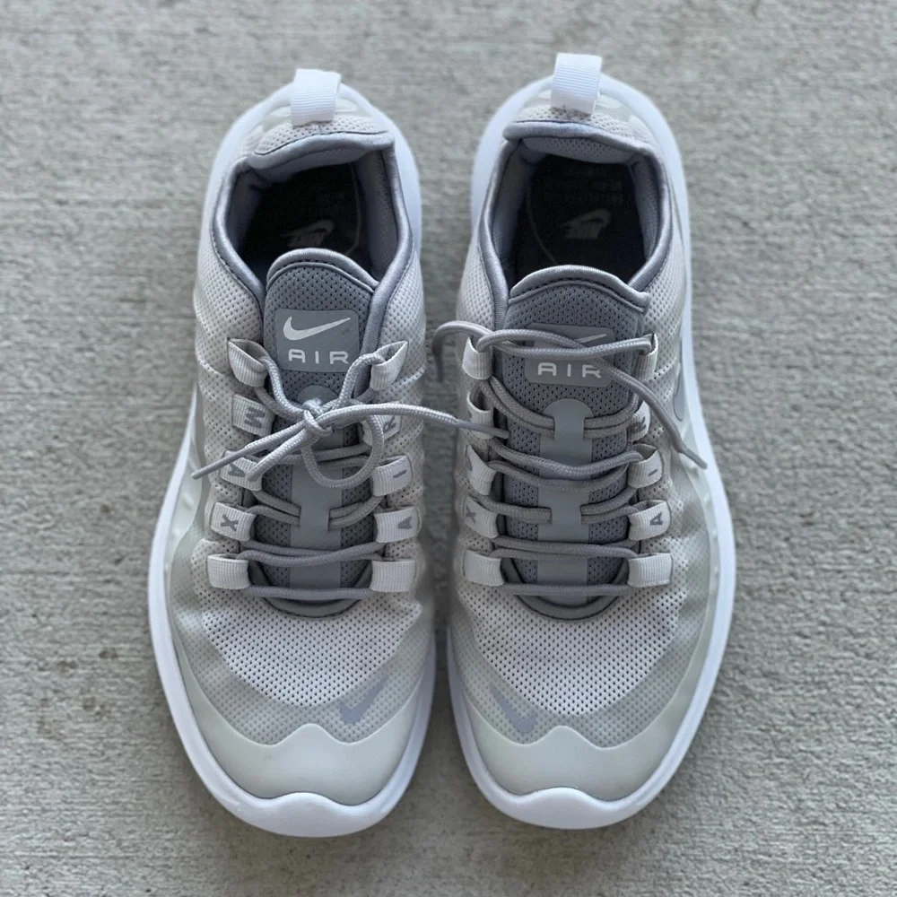 Nike Air Max Axis